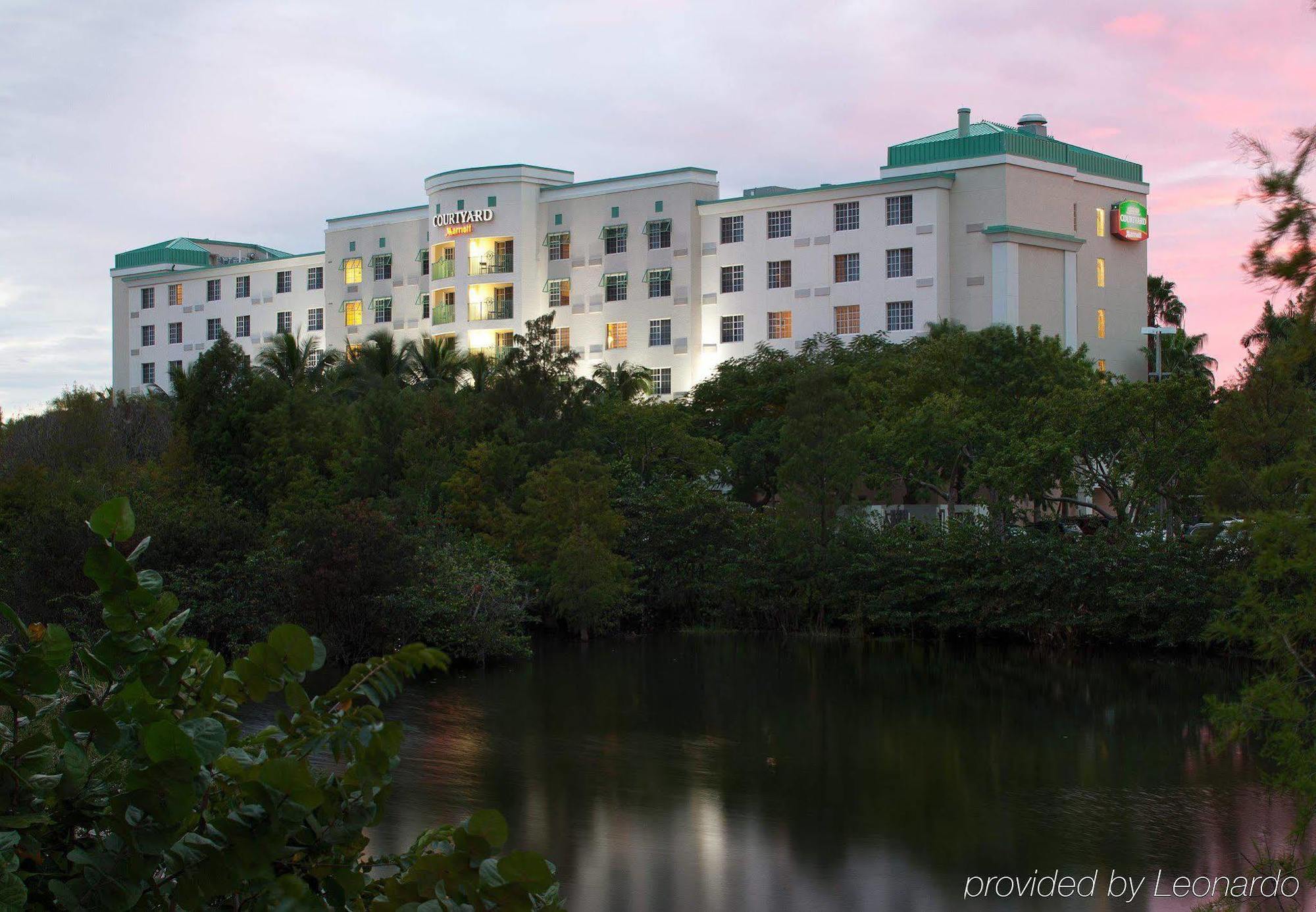 Courtyard By Marriott Fort Lauderdale Airport & Cruise Port Dania Beach Exterior foto